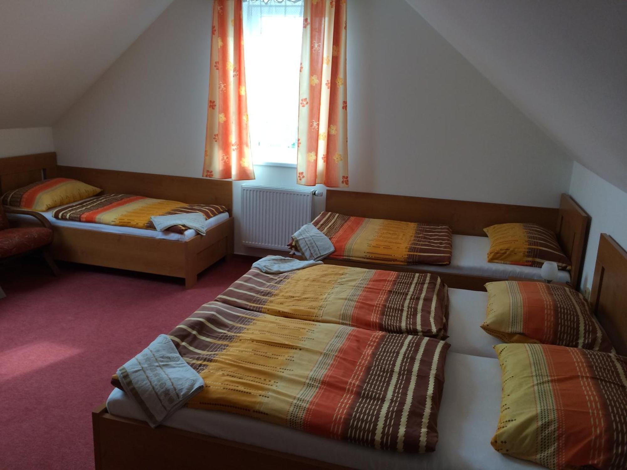 Penzion Rakovec Bukovinka Luaran gambar