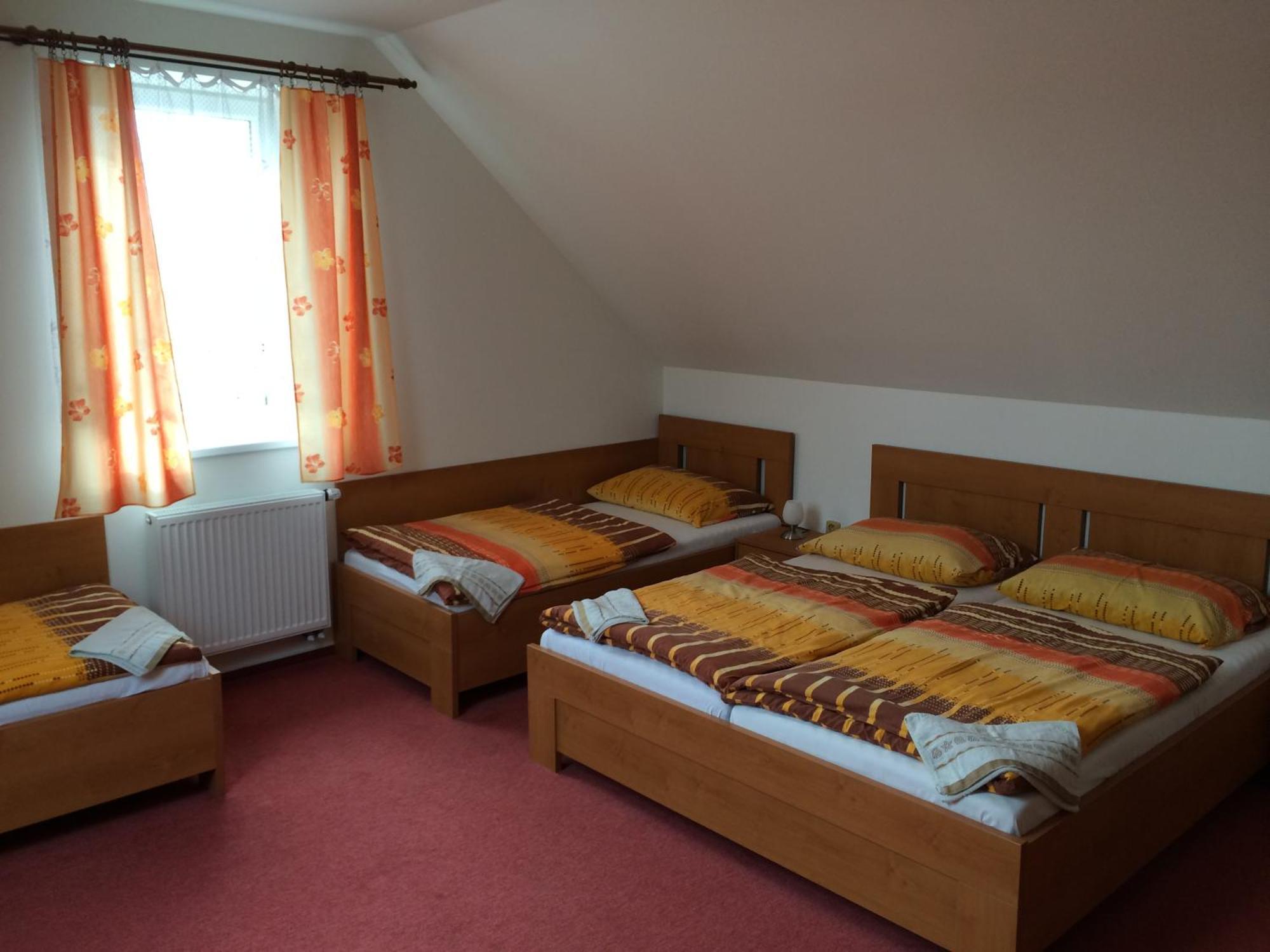 Penzion Rakovec Bukovinka Luaran gambar